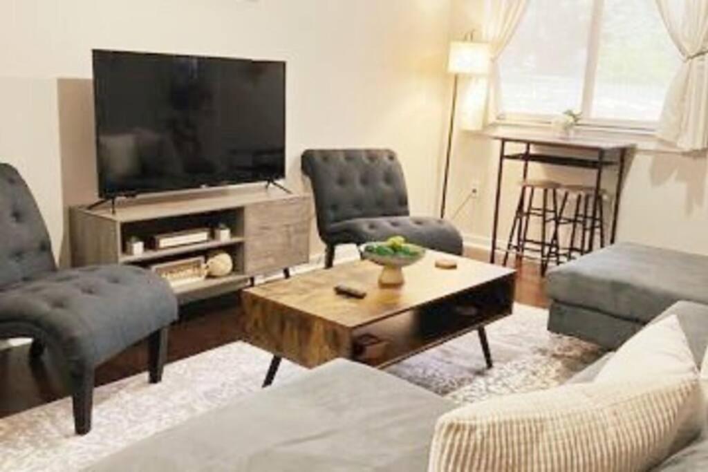 Townhouse In Uptown King Bed-Wi-Fi-Free Parking-Pool Apartment Charlotte Exterior photo